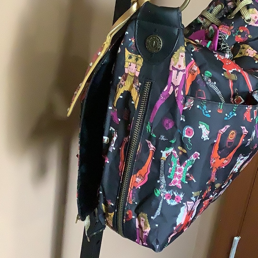 EUC Betsey Johnson Betseyville over the shoulder tote - Picture 5 of 12